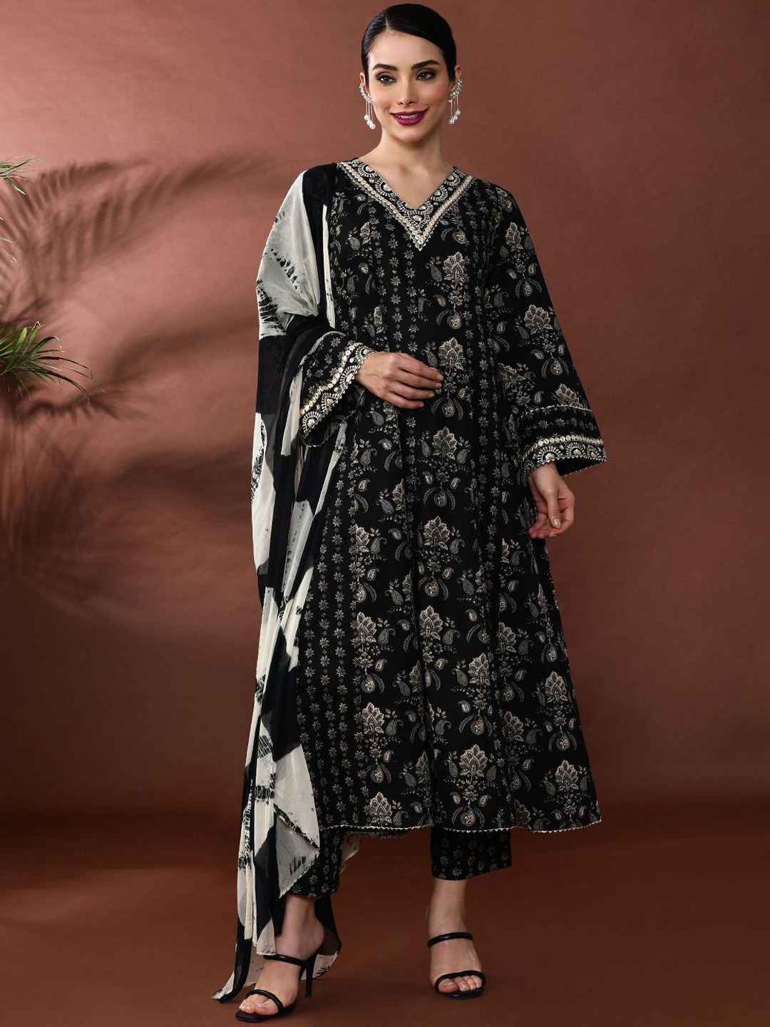 

Anouk Floral Embroidered Thread Work Pure Cotton A-Line Kurta With Trousers & Dupatta, Black