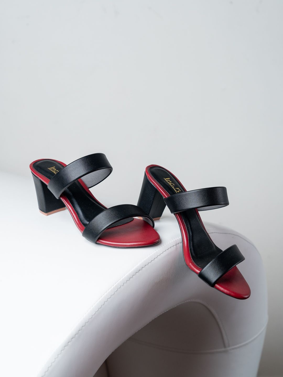 

Inc 5 Party Block Sandals with Bows, Black