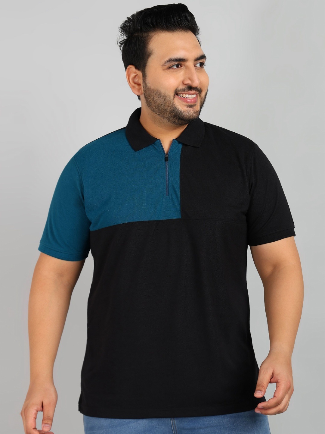 

XFOX Men Colourblocked Polo Collar T-shirt, Black