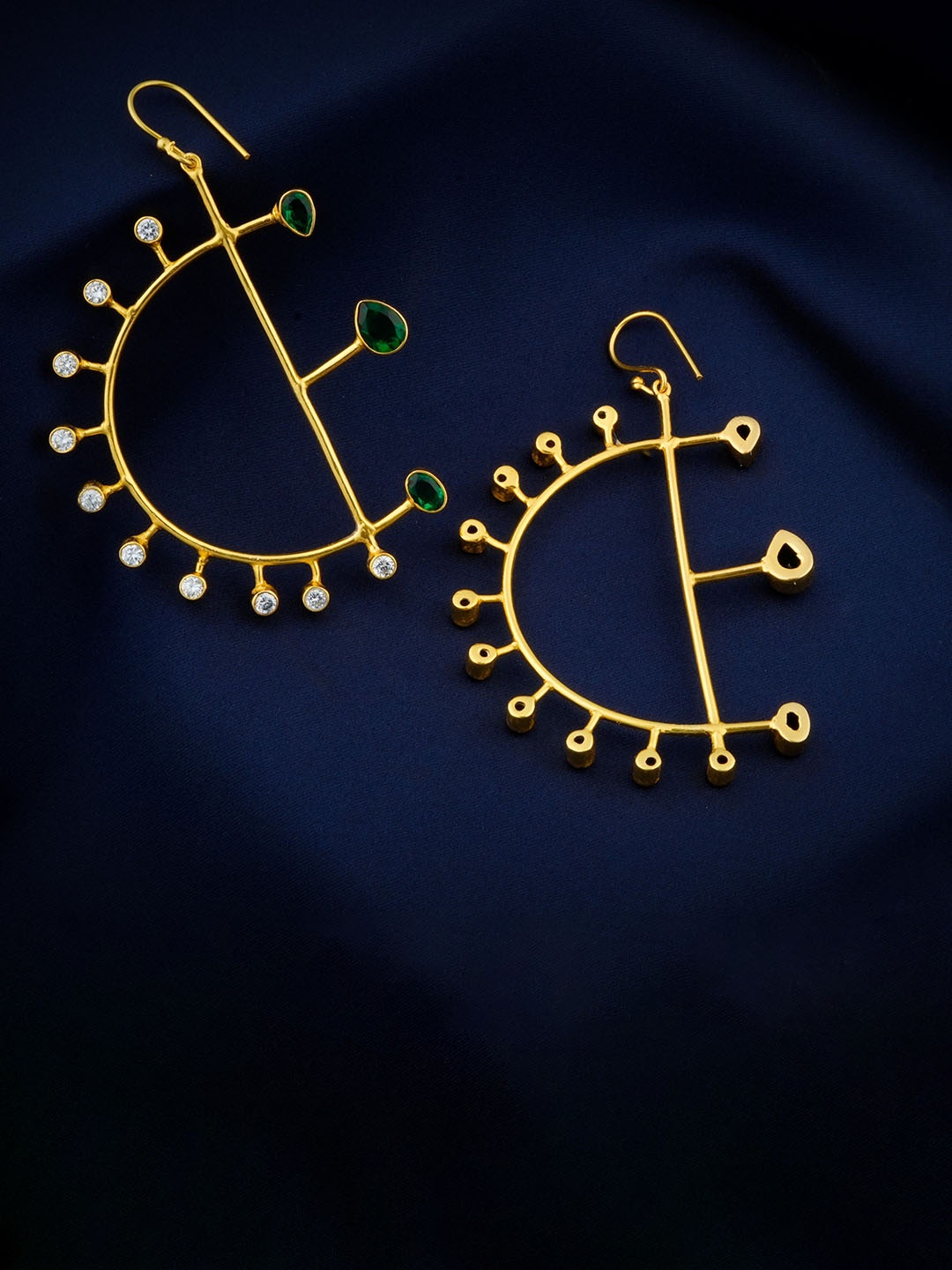 

TOTAPARI Gold-Plated Drop Earrings