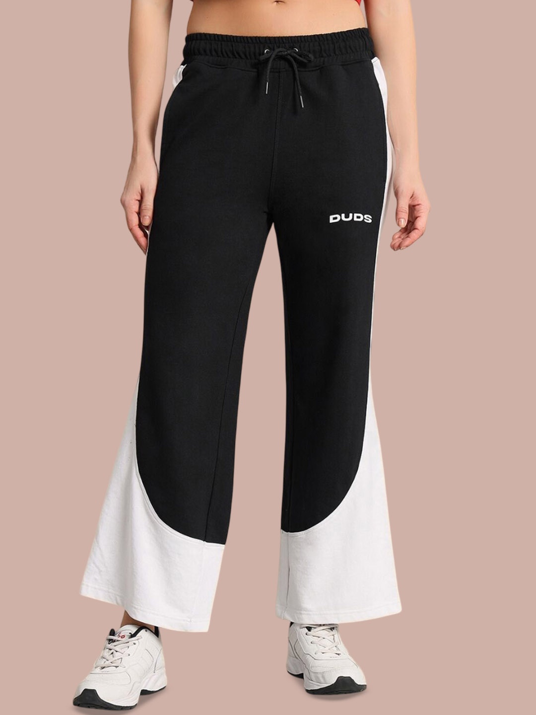 

WEARDUDS Women Relaxed-Fit Mid Rise Baggy Track Pant, Black