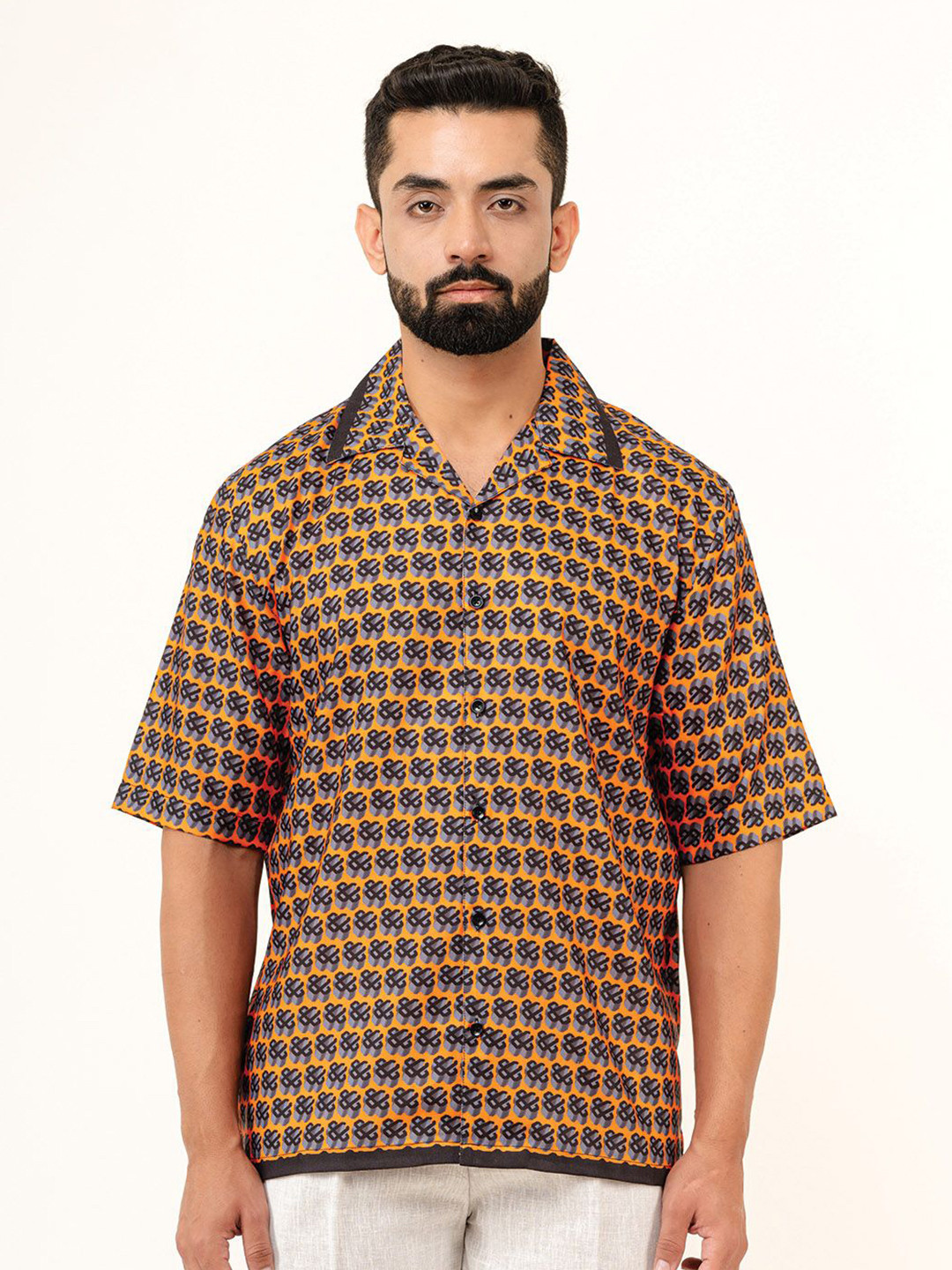 

Tistabene Men Opaque Printed Casual Shirt, Black
