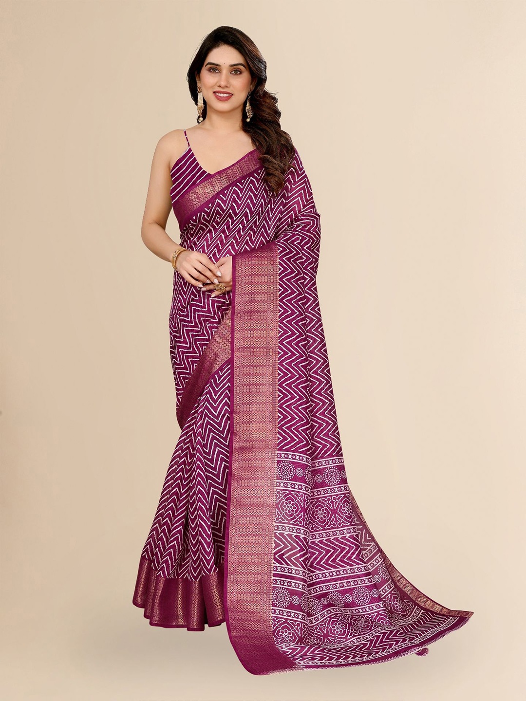 

Moda Rapido Zari Saree, Burgundy