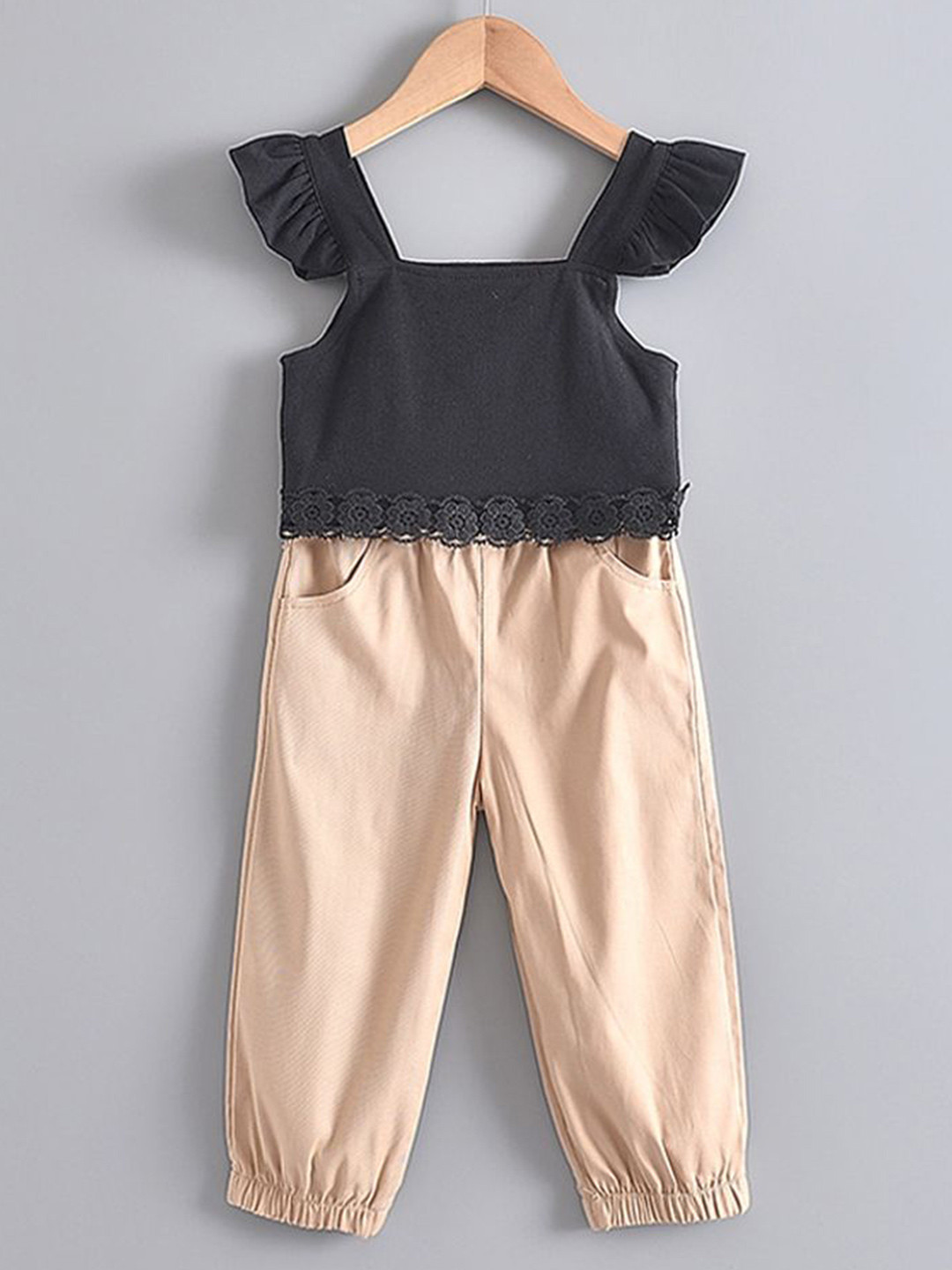

LULU & SKY Girls Ruffle Sleeves Top With Joggers, Black
