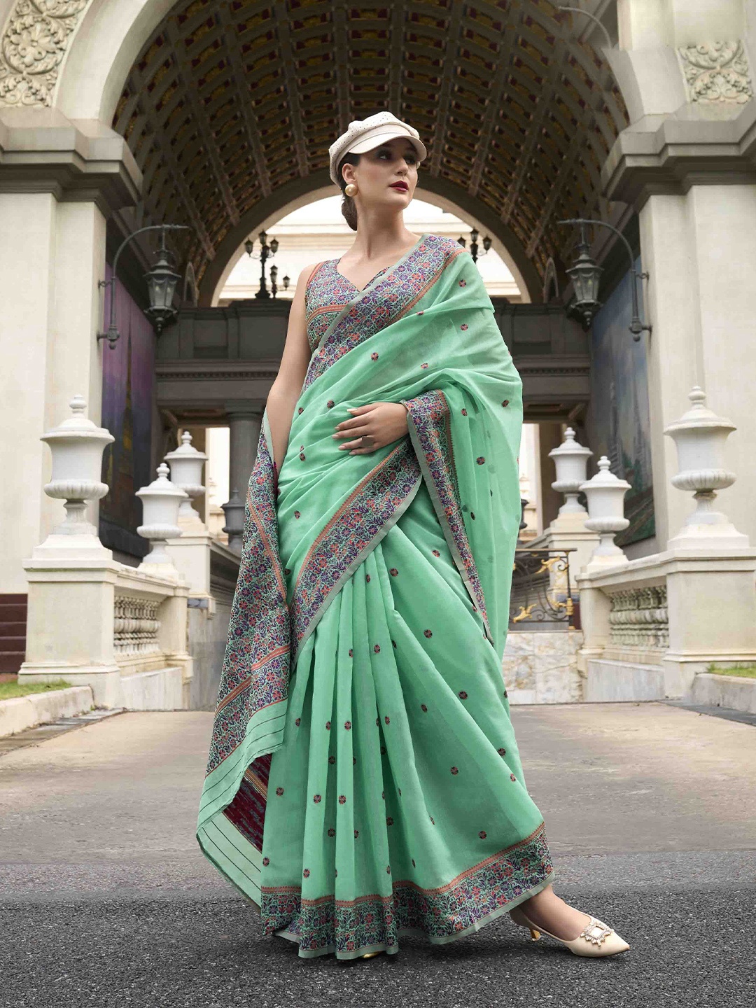 

Blissta Woven Design Linen Blend Saree, Sea green