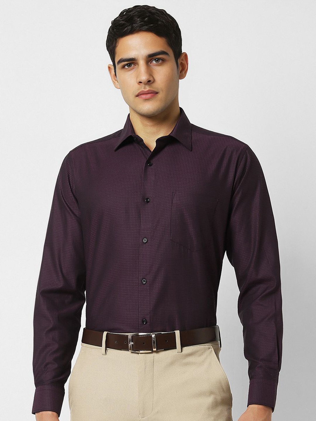 

Van Heusen Men Opaque Formal Shirt, Purple