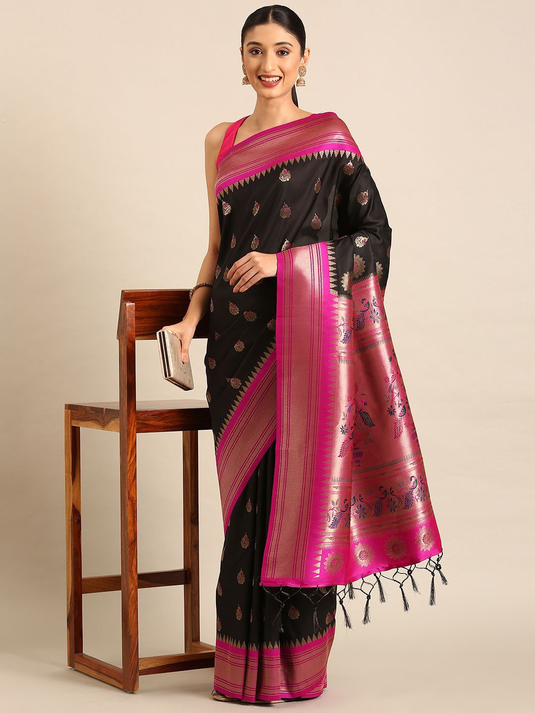 

DIVASTRI Woven Design Zari Silk Blend Paithani Saree, Black