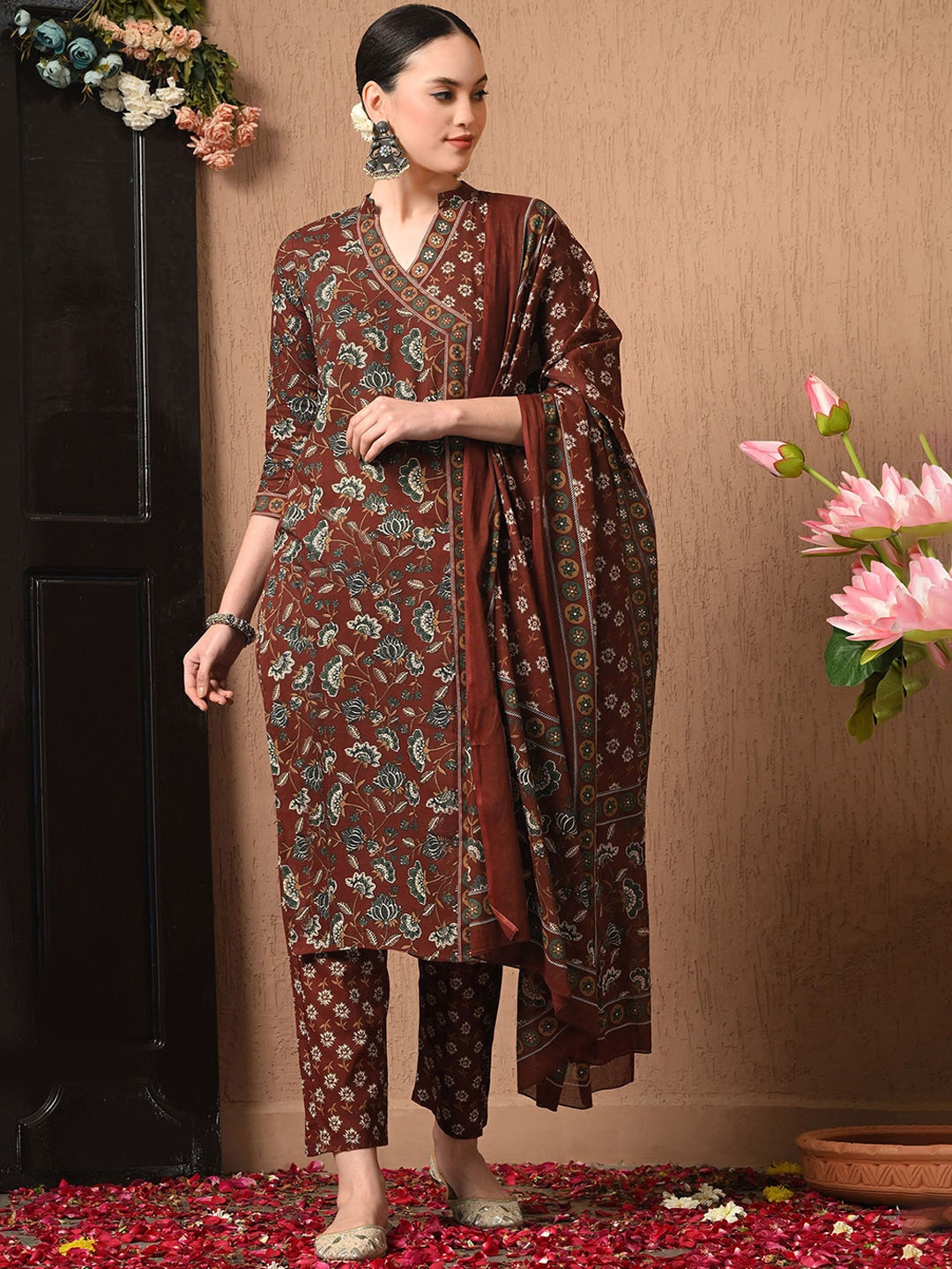 

Anouk Women Floral Printed Regular Pure Cotton Kurta with Trousers & With Dupatta, Brown