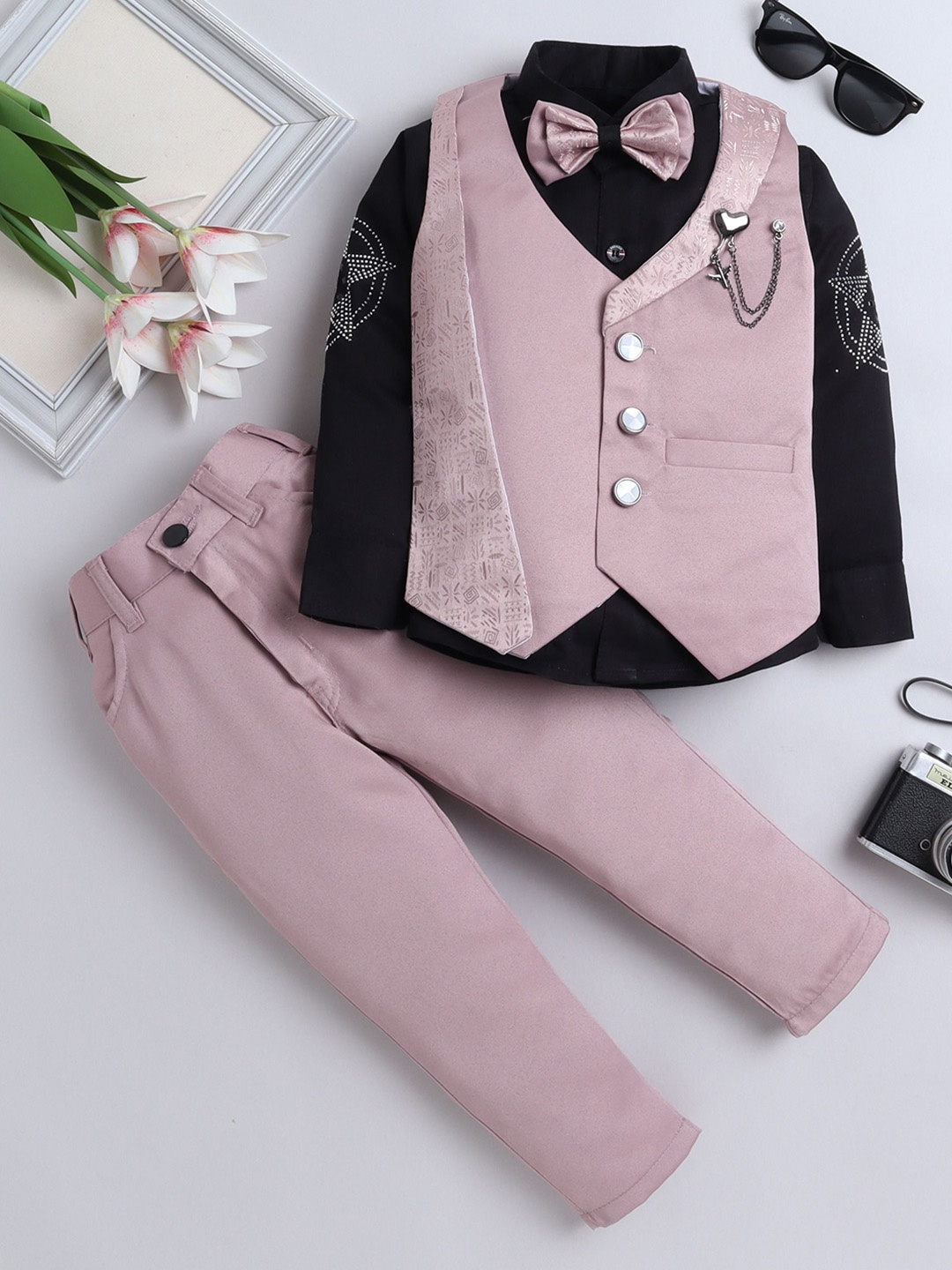 

FOURFOLDS Boys V Neck Single Breasted Three-Piece Suits, Pink