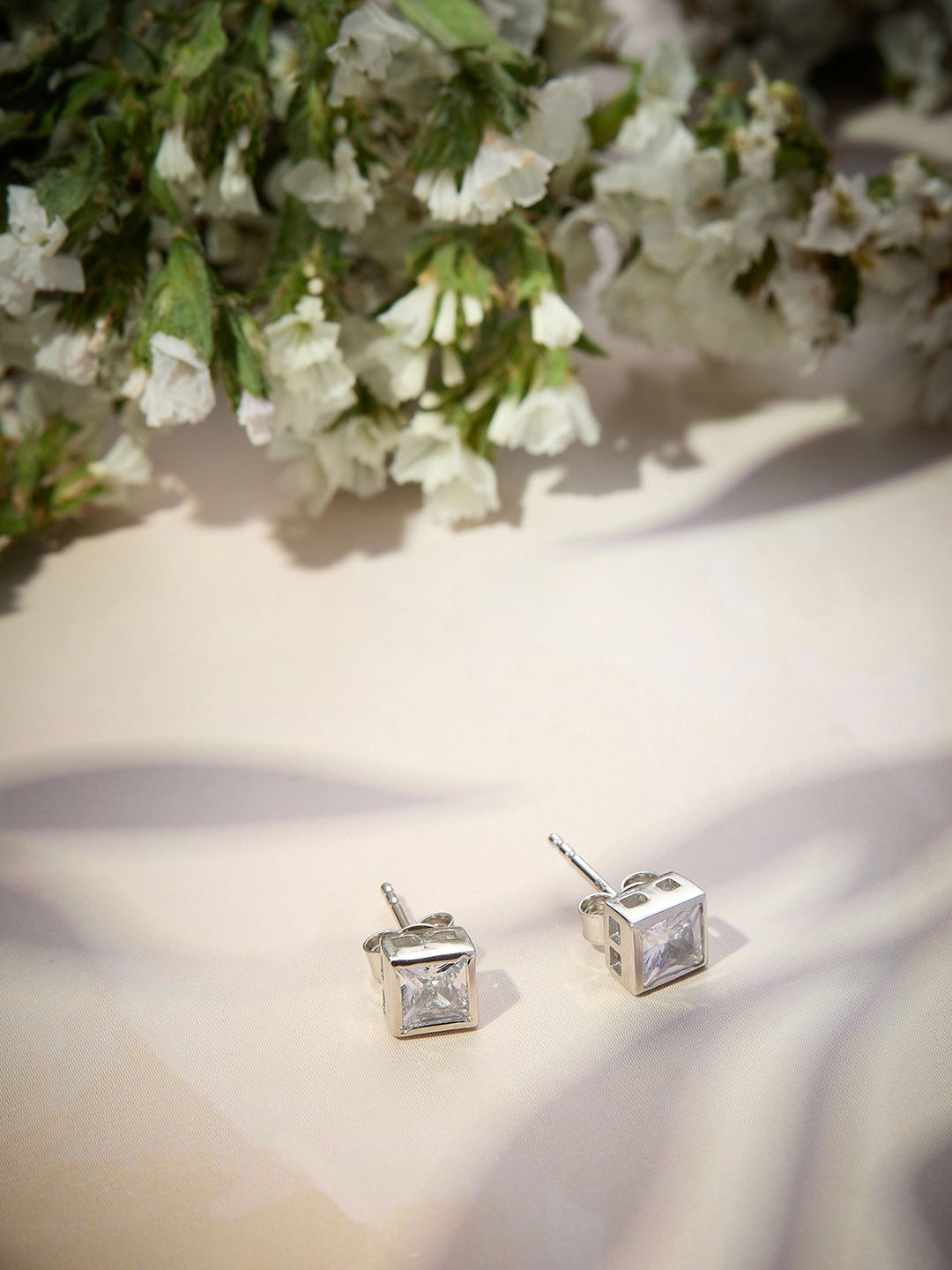 

MAIRA 925 Sterling Silver Rhodium-Plated Cubic Zirconia Square Studs