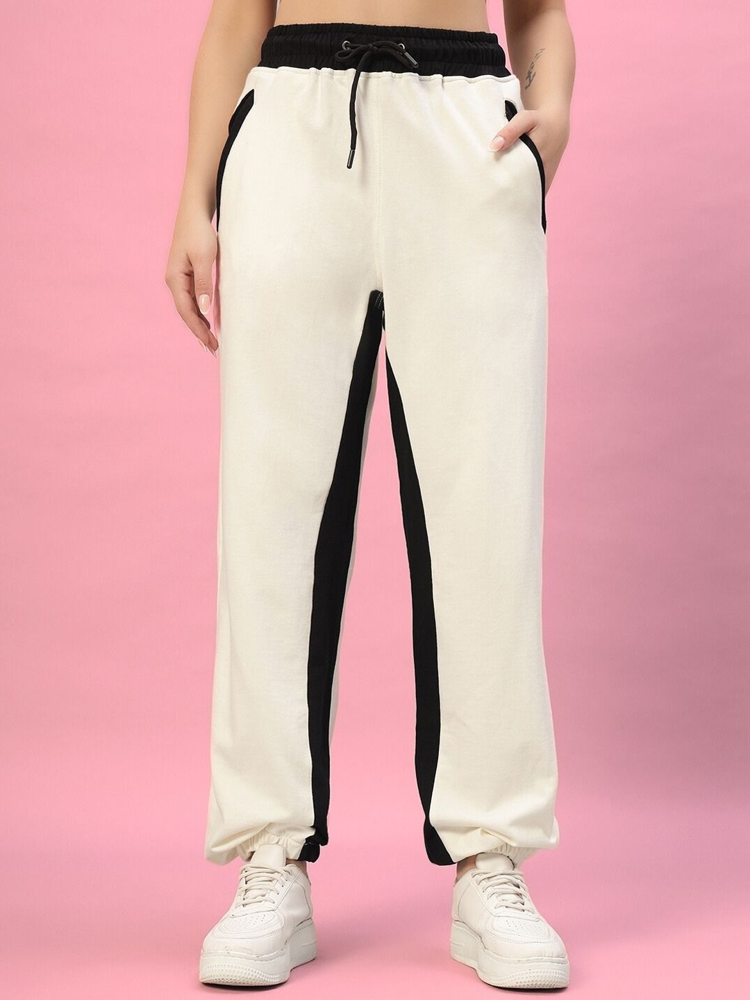 

WEARDUDS Women Mid Rise Joggers, Off white