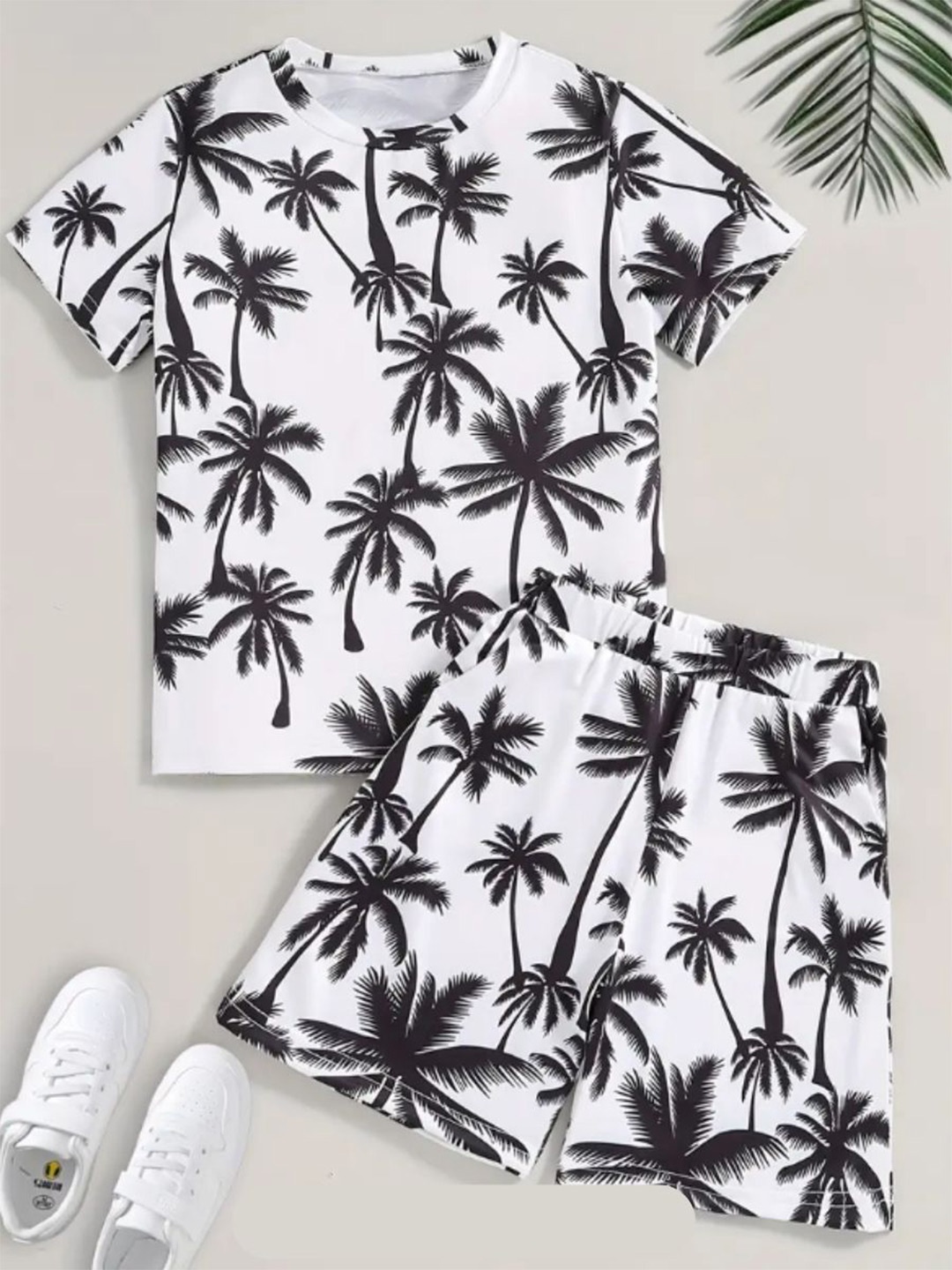 

Thiya Boys Printed Round Neck T-shirt With Shorts, Black