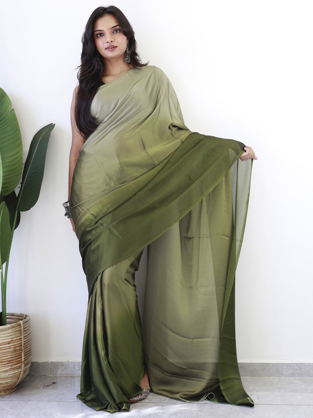 

Anouk Rustic Ombre Poly Georgette Ready to Wear Saree, Olive