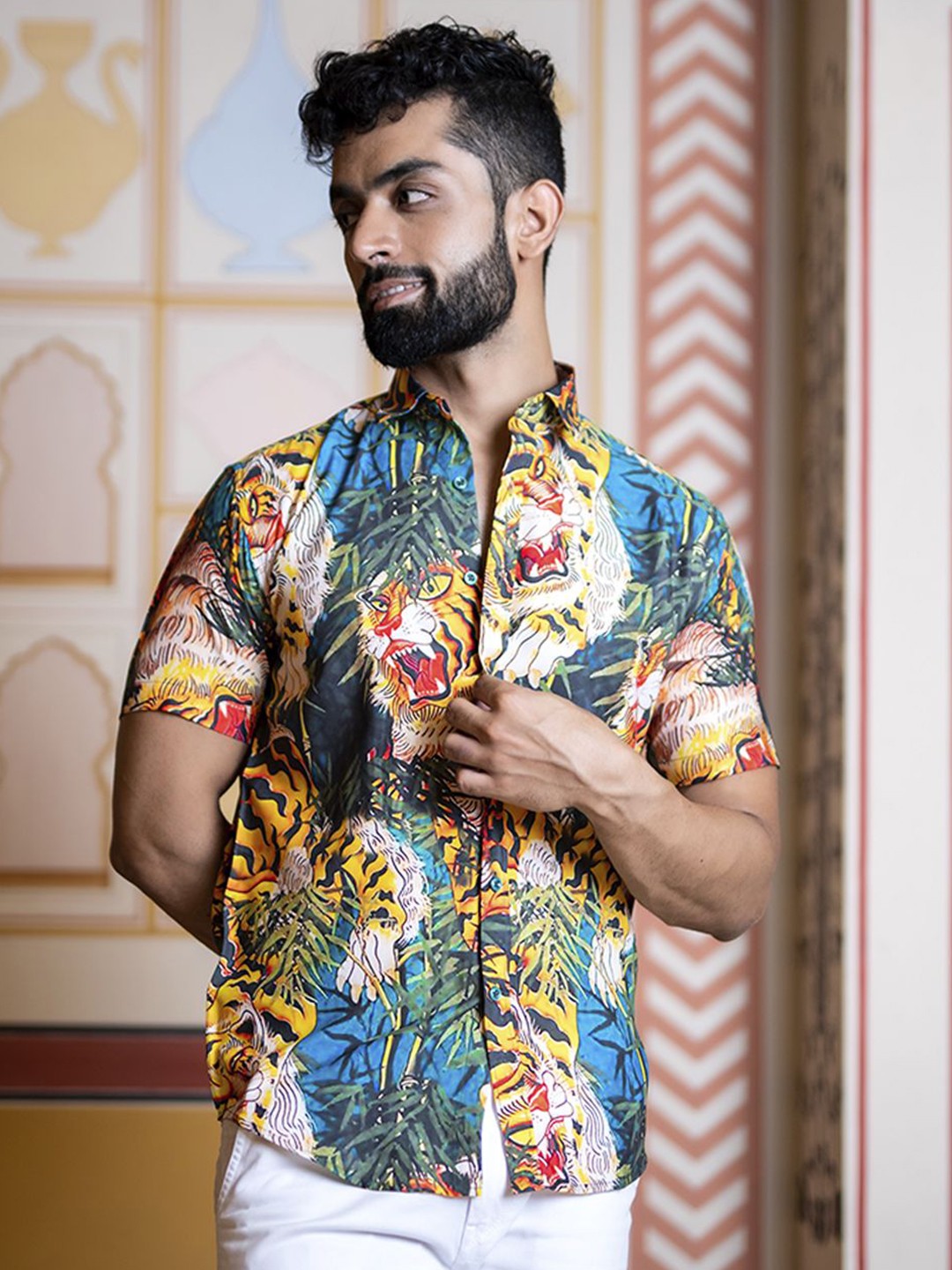 

Tistabene Men Floral Opaque Printed Casual Shirt, Multi
