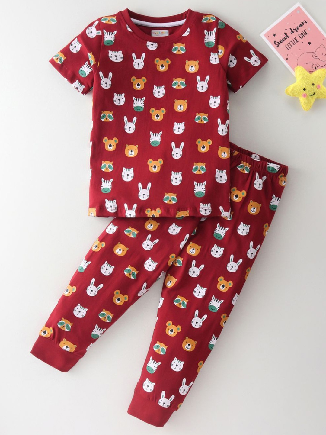 

BLUSHES Unisex Kids T-shirt with Pyjamas, Maroon