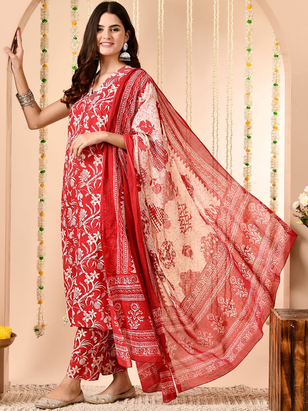 

Anouk Women Floral Printed Regular Pure Cotton Kurta with Trousers & With Dupatta, Red
