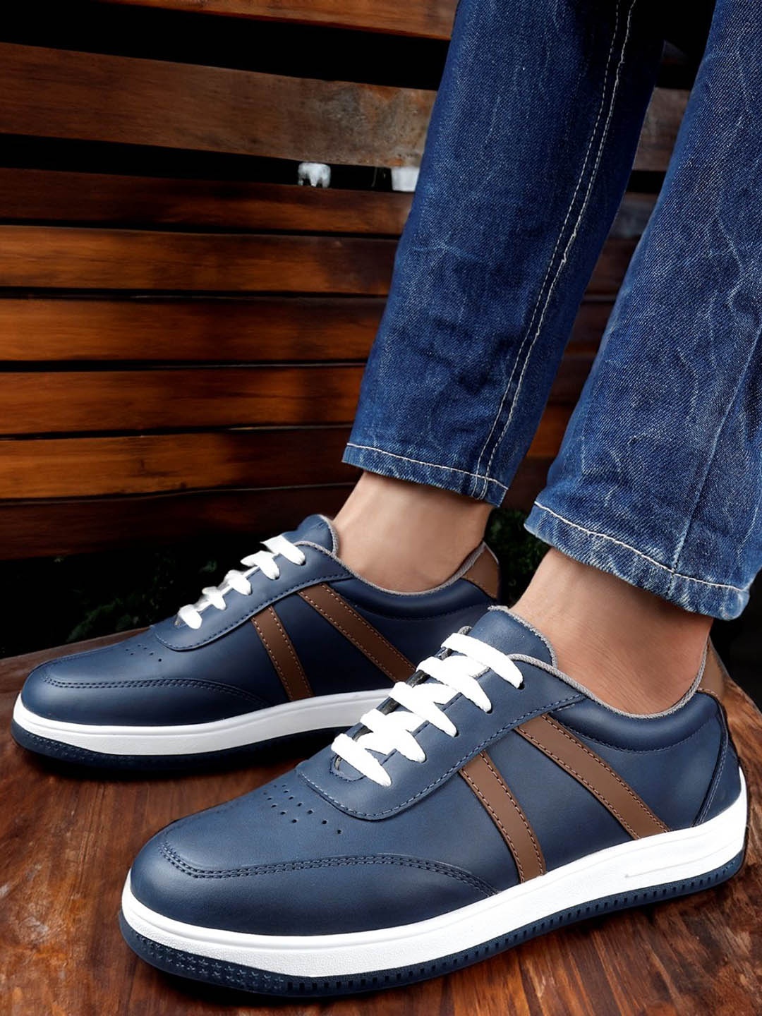 

riffway Men Lace-Ups Round Toe Sneakers, Blue