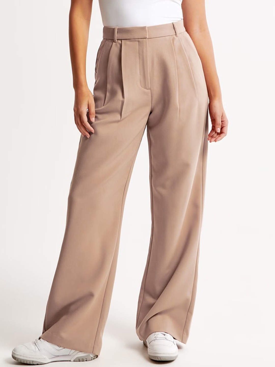 

FNOCKS Women Ultra Flared High-Rise Pleated Trousers, Beige