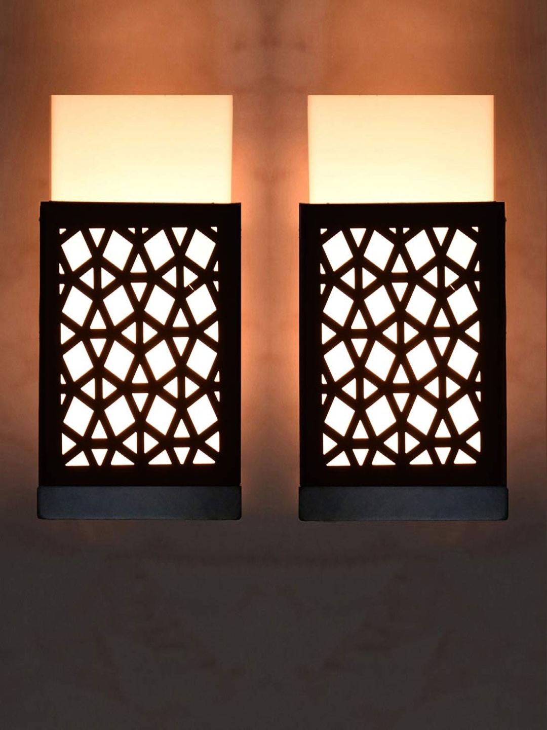 

Gojeeva Black 2 Pieces Textured Wooden Square Shaped Wall Lamps