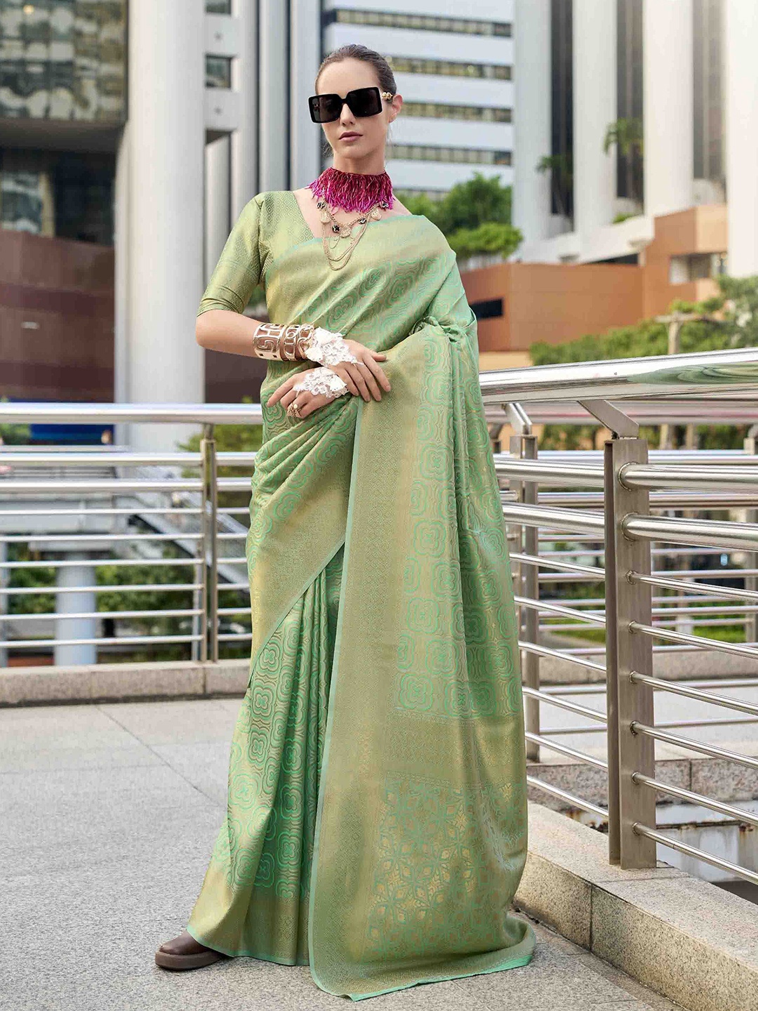 

Mitera Woven Design Zari Silk Blend Kanjeevaram Saree, Sea green