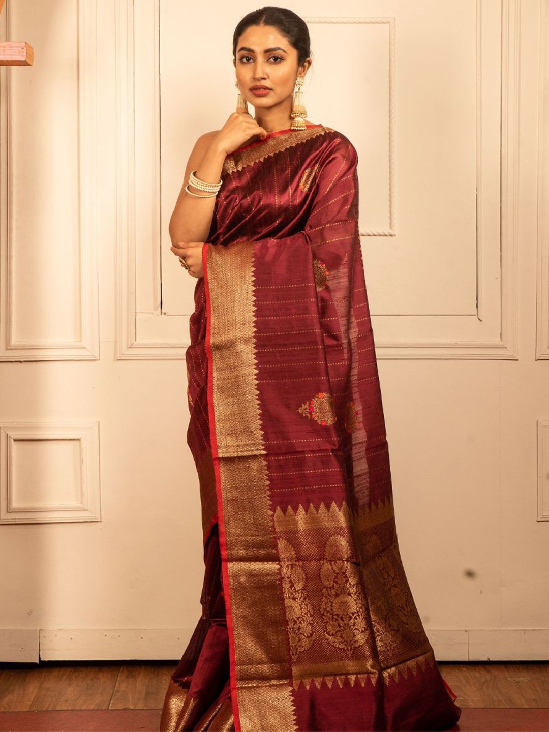 

8POURE Woven Design Zari Pure Silk Saree, Maroon