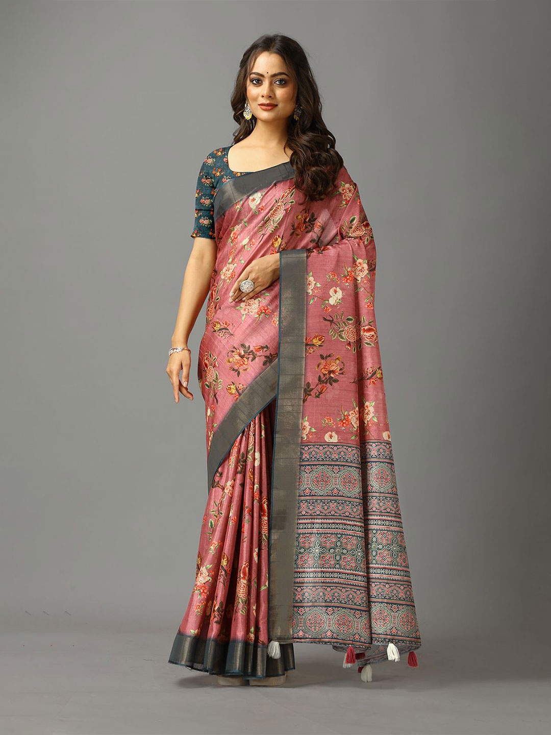 

VIRENDRA TEXTILES Floral Zari Saree, Pink