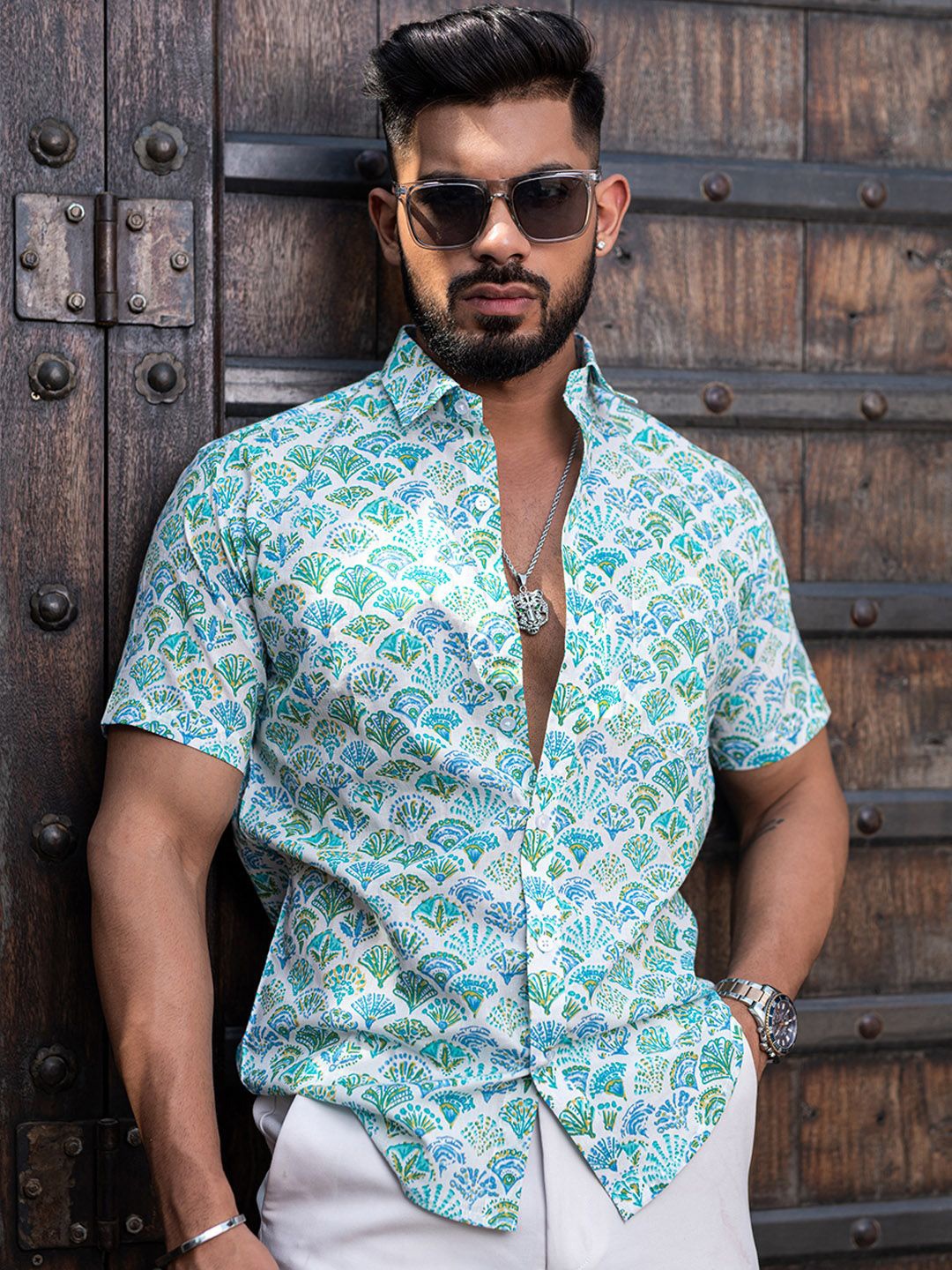 

Tistabene Men Opaque Printed Casual Shirt, Green