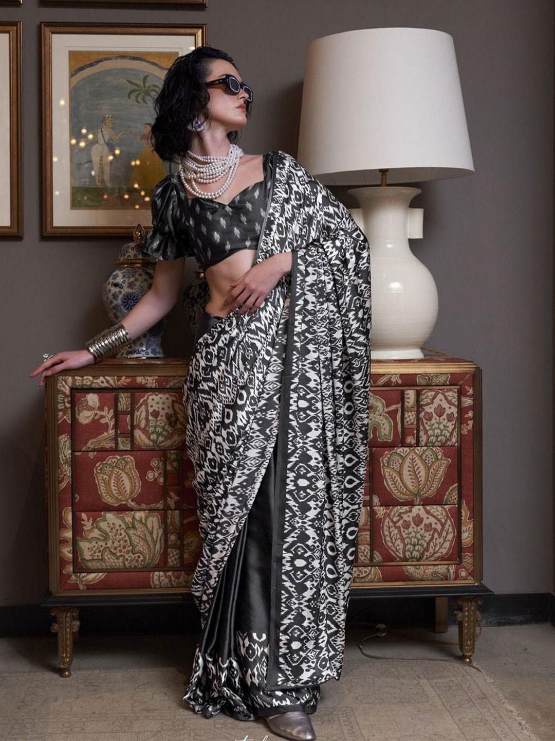 

Anouk Pure Crepe Saree, Black