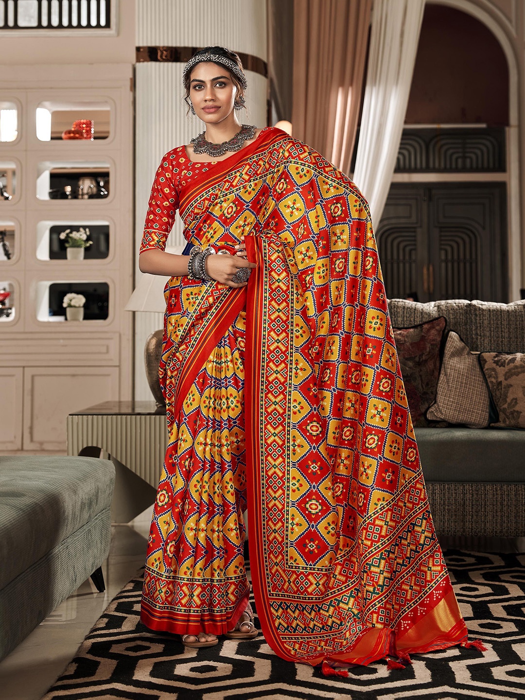 

Blissta Silk Blend Patola Saree, Yellow