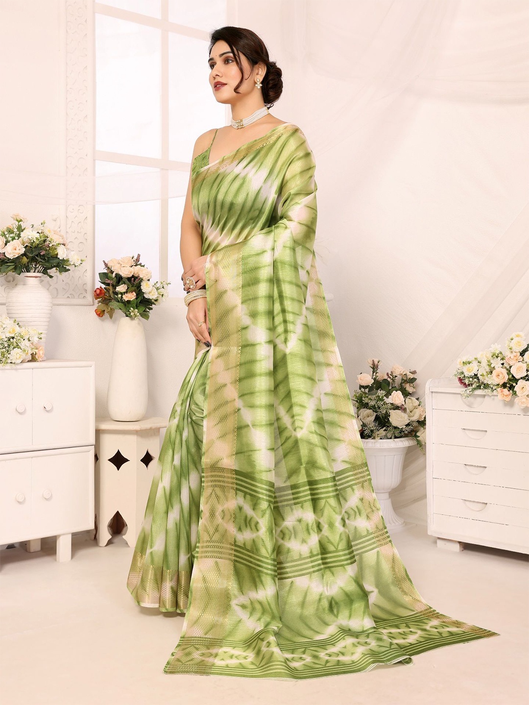 

Moda Rapido Tie and Dye Zari Saree, Green