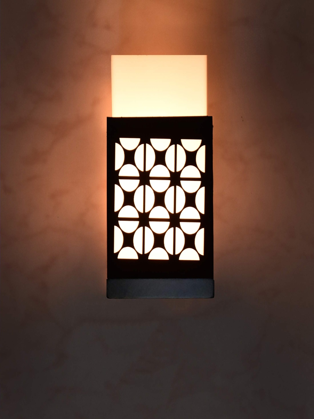 

Gojeeva Black & White Textured Wooden Square Shaped Wall Lamp