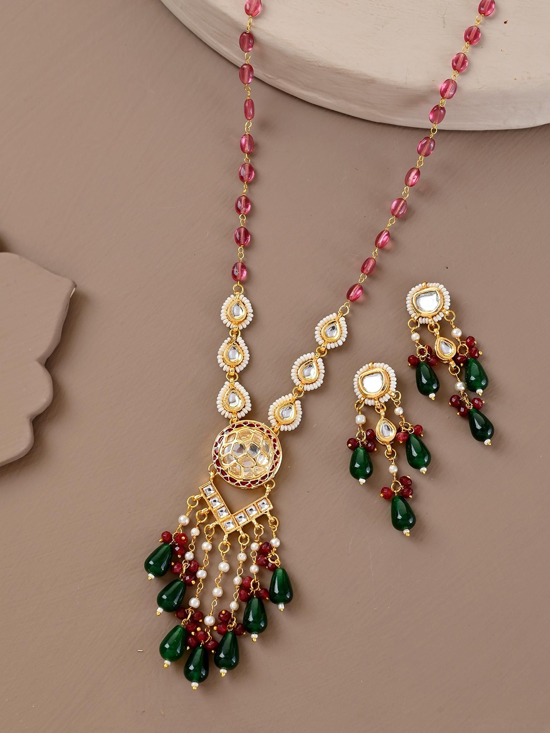 

STYYO Gold-Plated Kundan-Studded And Artificial Beaded Jewellery Set