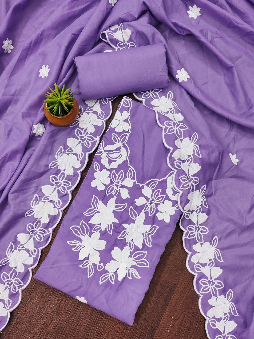 

Rangtulika Floral Embroidered Thread Work Parampara Cotton Unstitched Dress Material, Purple