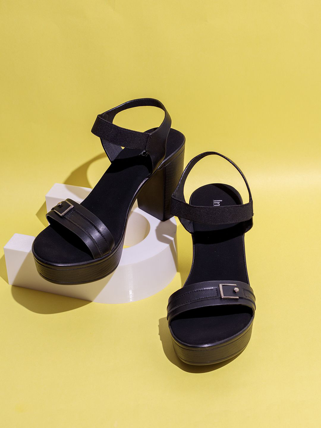 

Inc 5 Party Block Sandals with Buckles, Black