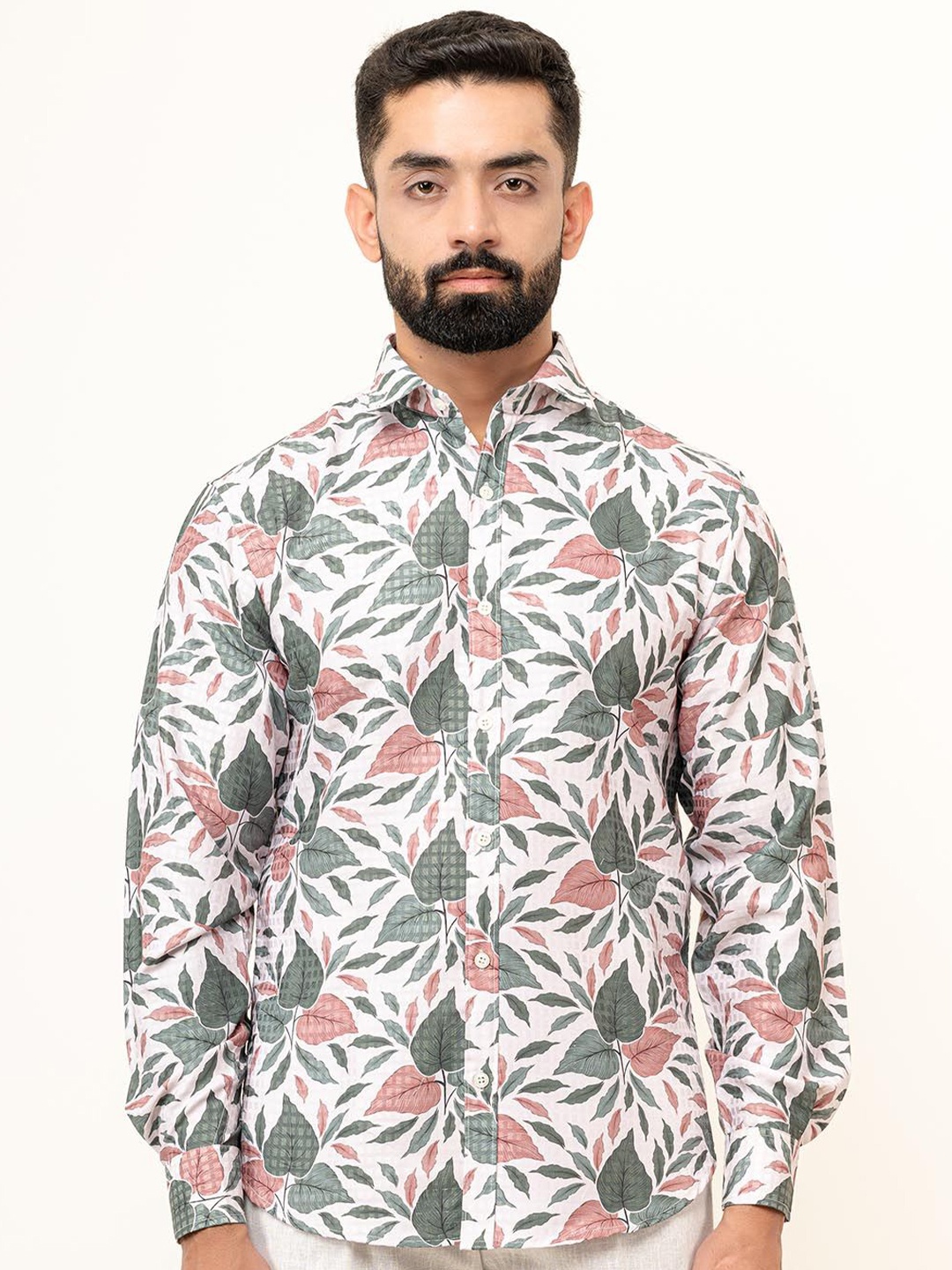 

Tistabene Men Floral Opaque Printed Casual Shirt, White