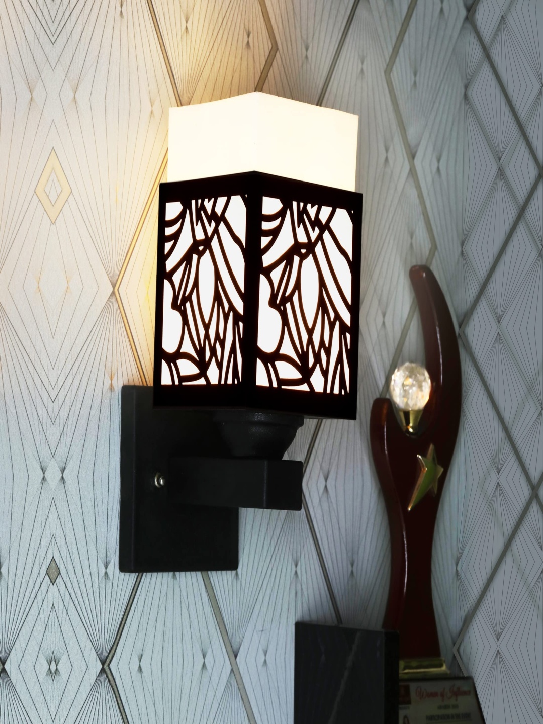 

Gojeeva Black & White Textured Wooden Square Shaped Wall Lamp