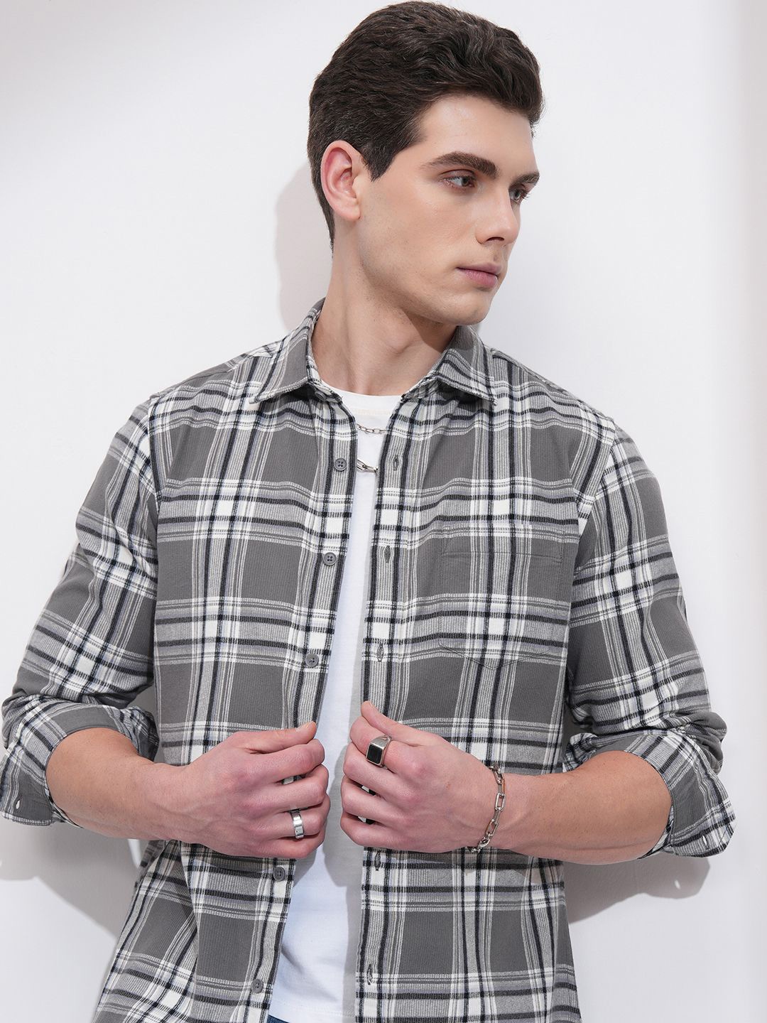 

HIGHLANDER Men Slim Fit Opaque Checked Casual Shirt, Grey