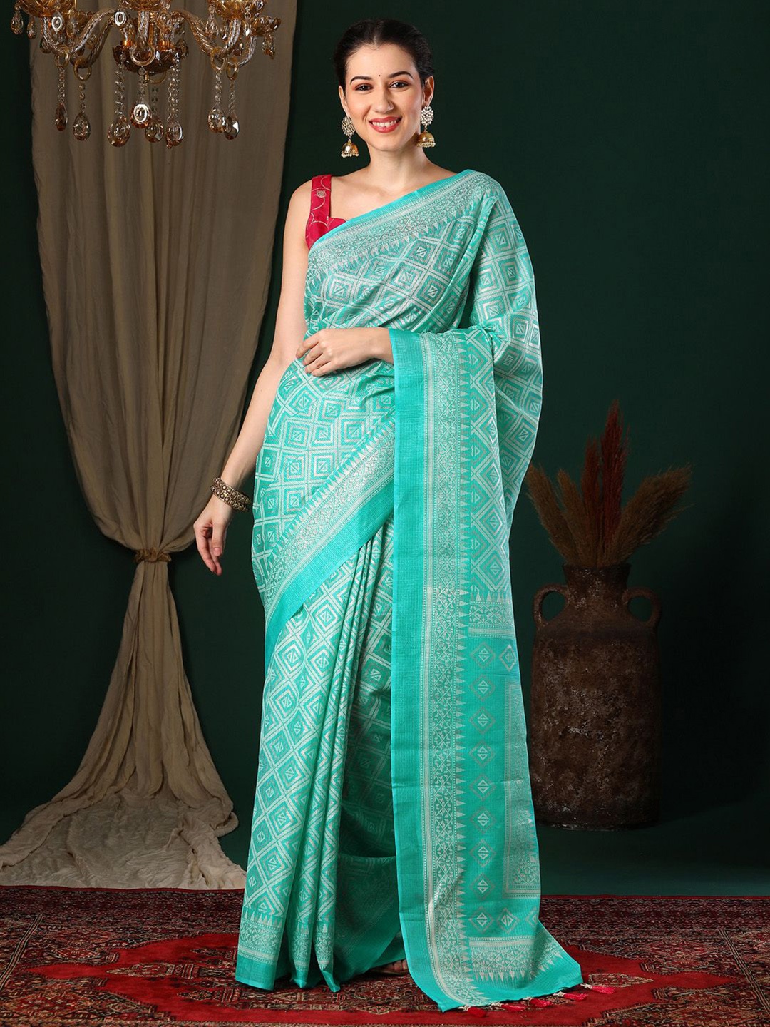 

Mitera Ethnic Motifs Saree, Blue