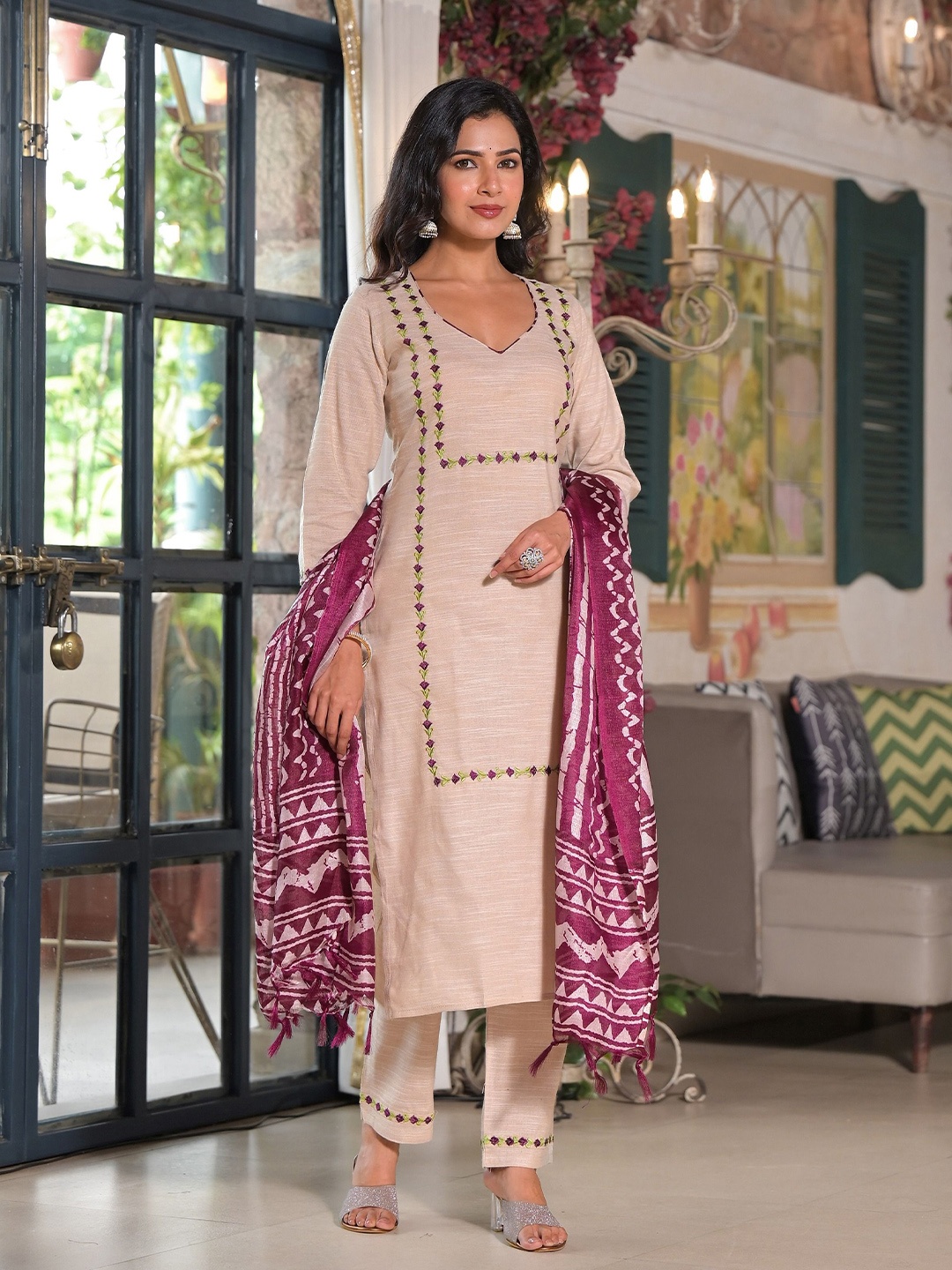 

The Hope Embroidered Gotta Patti Pure Cotton Gotta Patti Empire Anarkali Kurti, Na