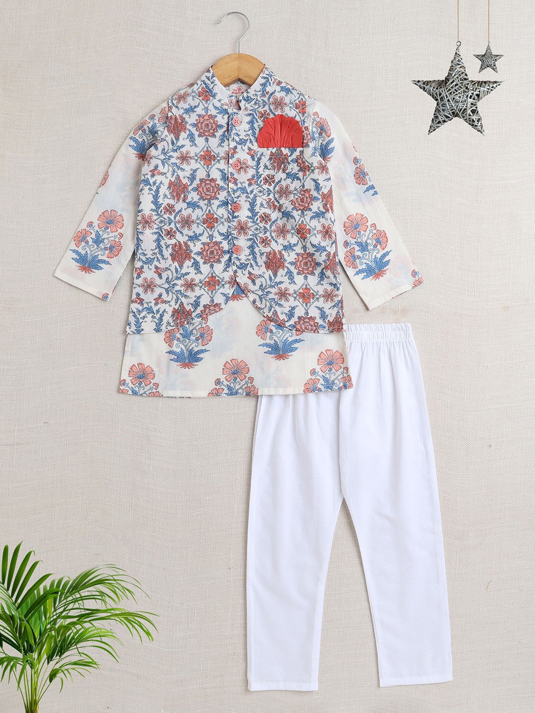 

The Magic Wand Boys Floral Printed Regular Pure Cotton Kurta with Pyjamas, Blue