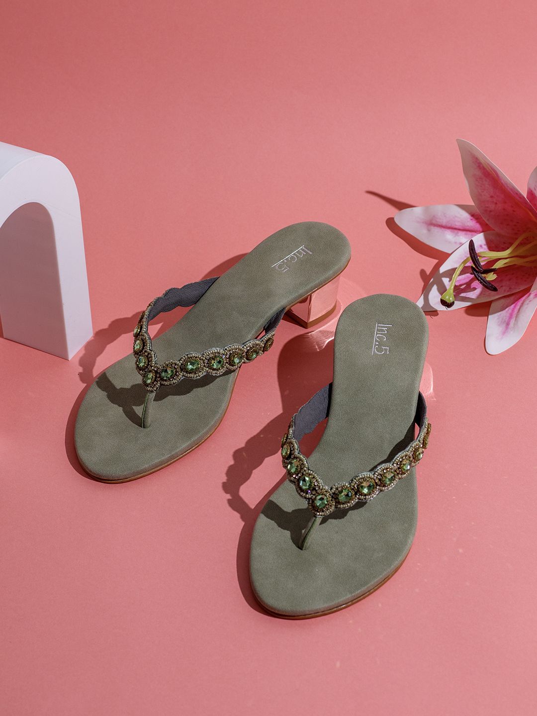 

Inc 5 Embellished Party Block Sandals with Bows, Green