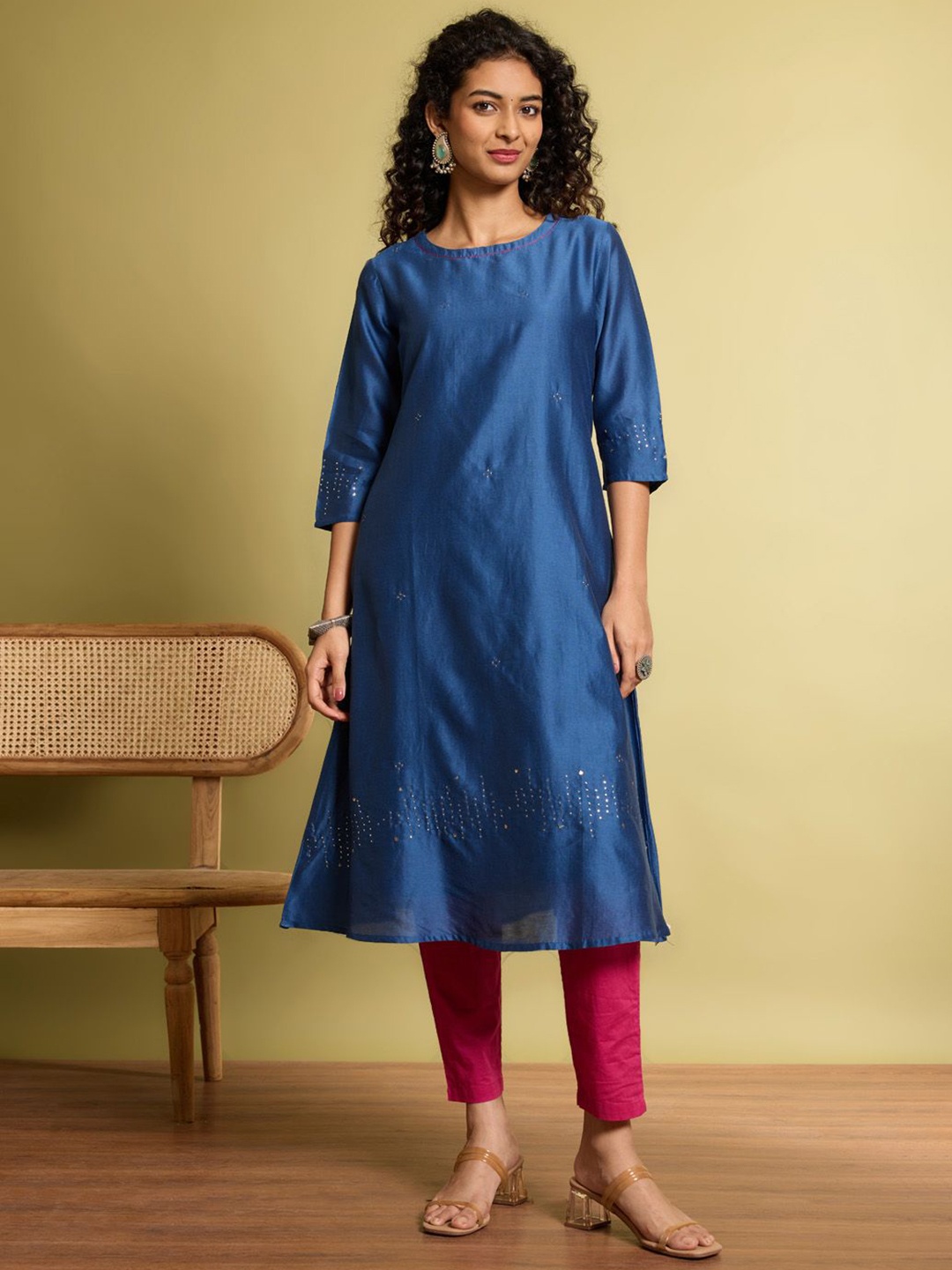 

Taneira Geometric Embellished Cotton Silk Round Neck A-line Kurta, Blue