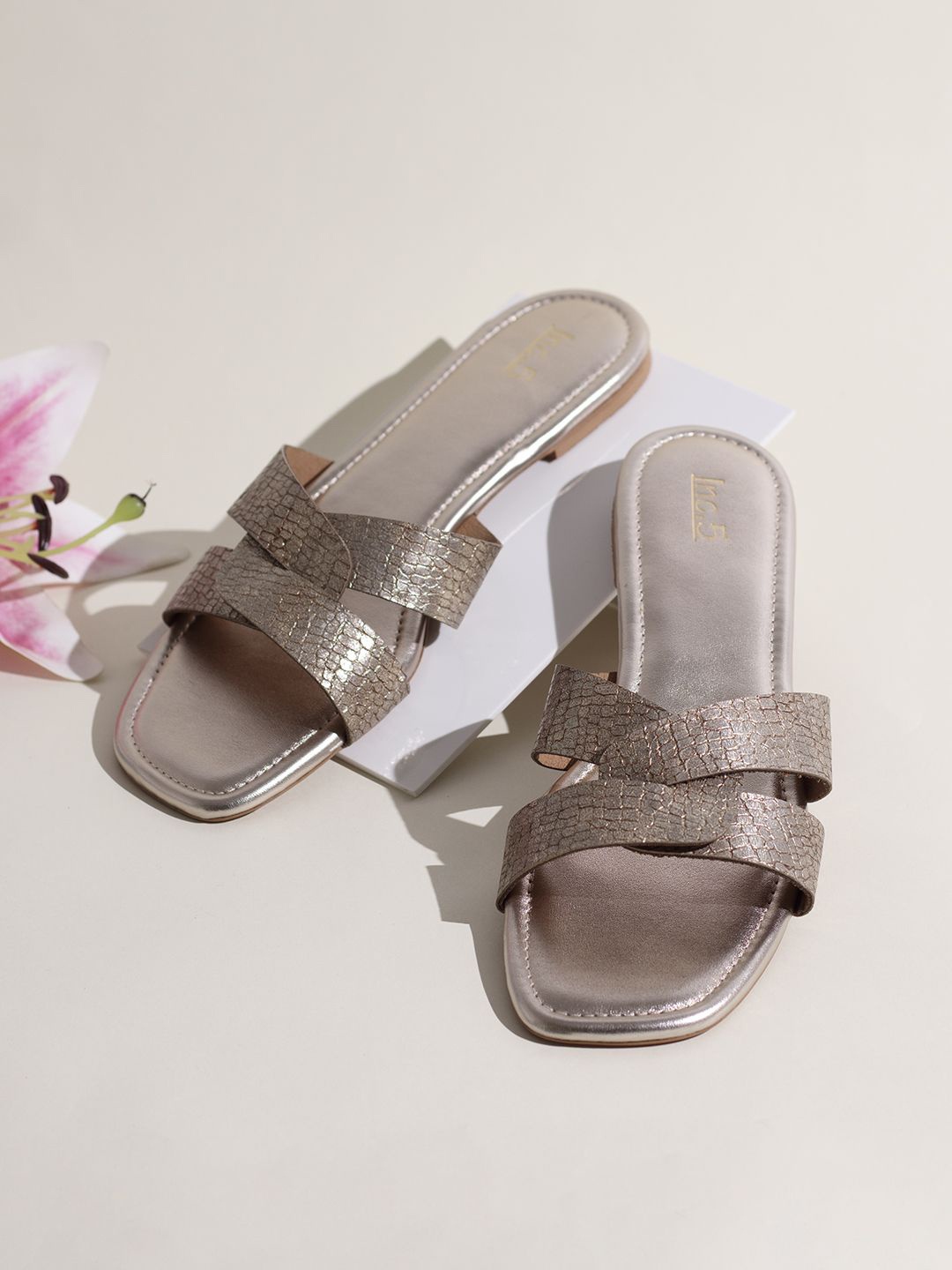 

Inc 5 Women Open Toe Flats with Laser Cuts, Gold