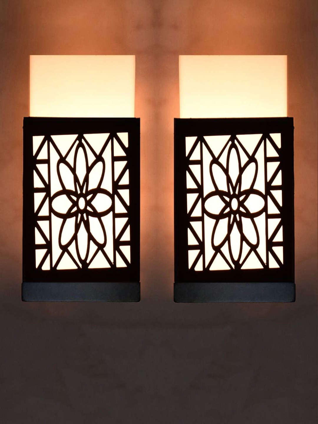 

Gojeeva Black 2 Pieces Wood Square Shaped Textured Contemporary Wall Lamp