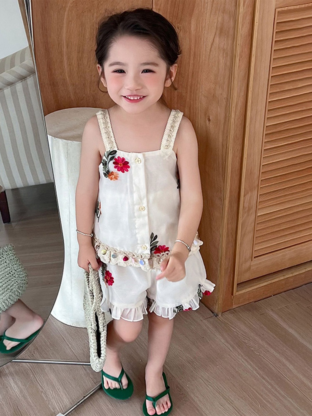 

LULU & SKY Girls Embroidered Shoulder Straps Top With Shorts, White