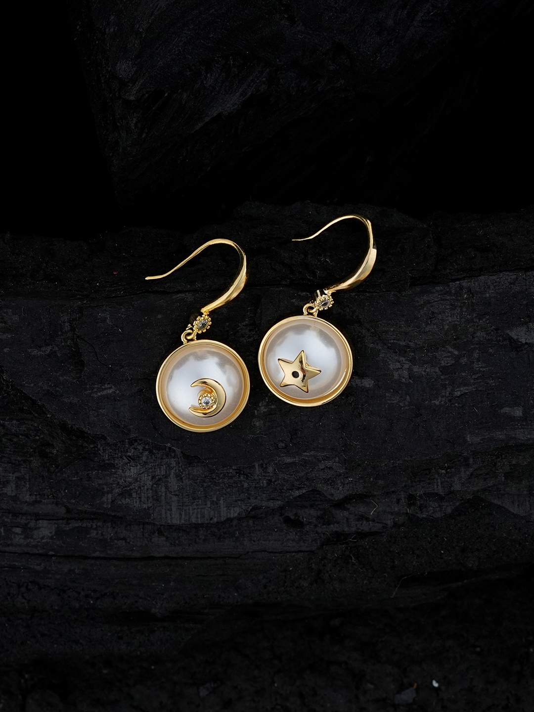 

TOTAPARI Circular Drop Earrings, Gold