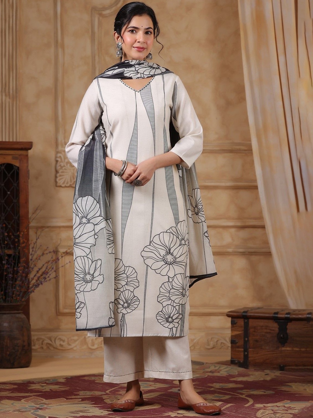 

AUTUMN LANE Women Floral Printed Regular Pure Cotton Kurta with Trousers & With Dupatta, White