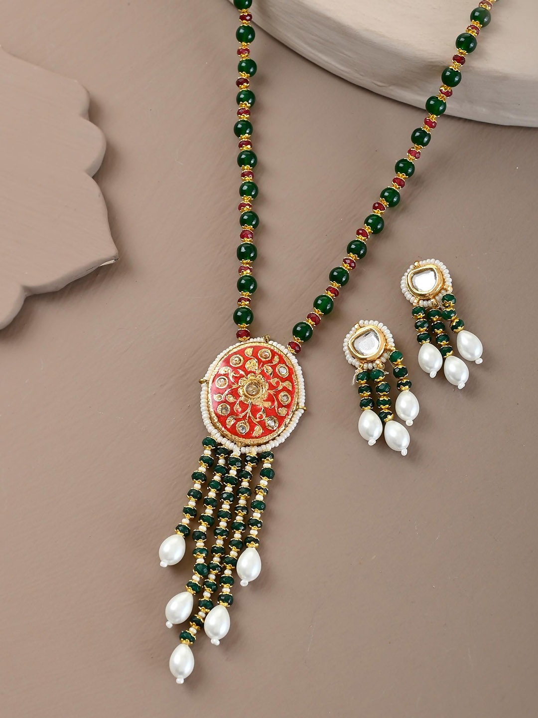 

STYYO Gold-Plated Kundan-Studded And Artificial Beaded Jewellery Set