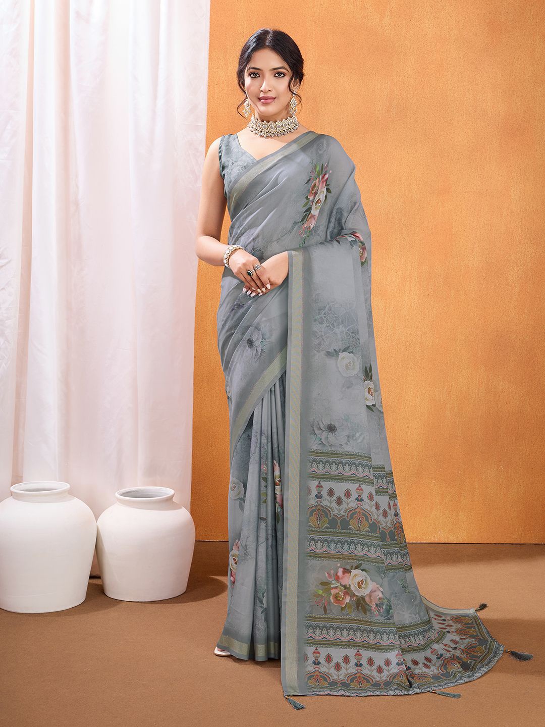 

Ishin Floral Poly Crepe Saree, Grey