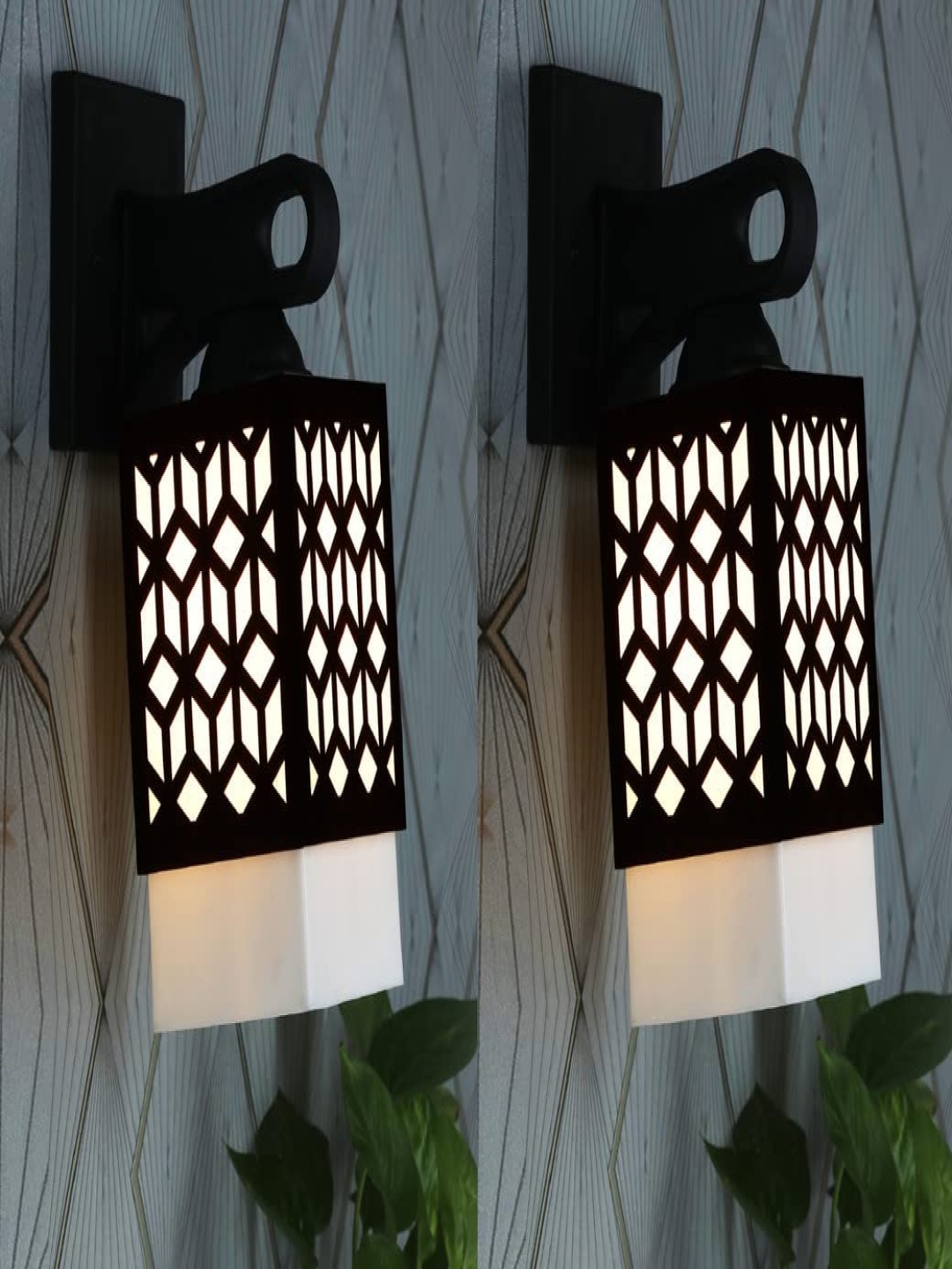 

Gojeeva Black & White 2 Pieces Textured Wooden Square Shaped Wall Lamps